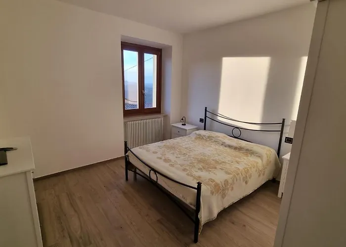 Rocchetta Feriehus Genga (Ancona)